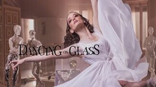 Dancing on Glass (Las ninas de cristal) (2022)